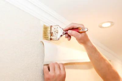 Pose de papier peint à Gergueil — revêtements muraux et toiles de verre